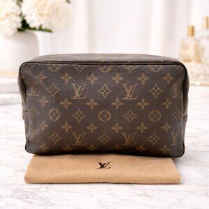 Authentic Louis Vuitton Monogram Trousse Toilette 28 Pouch Bag LC195-012026